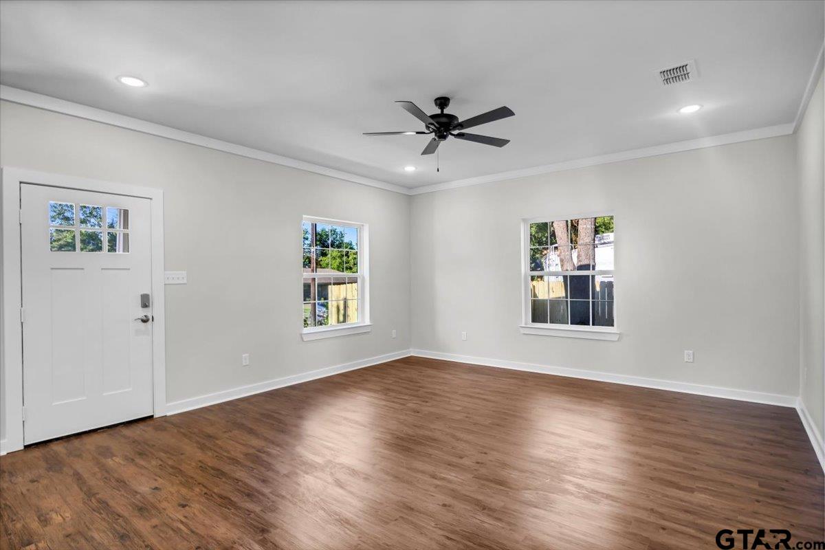 2377 Ridgley Dr
