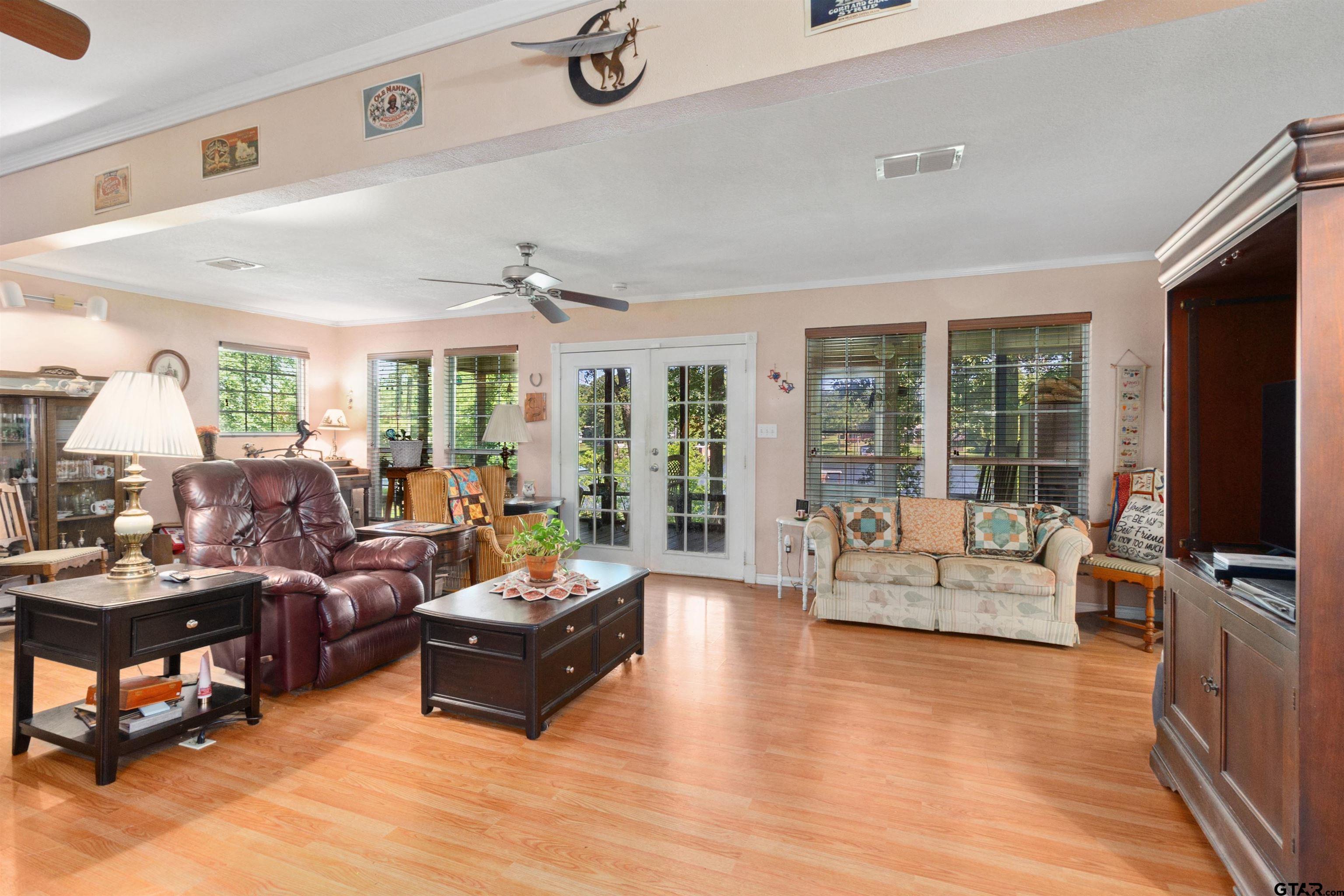 20009 SOUTHSIDE CIR