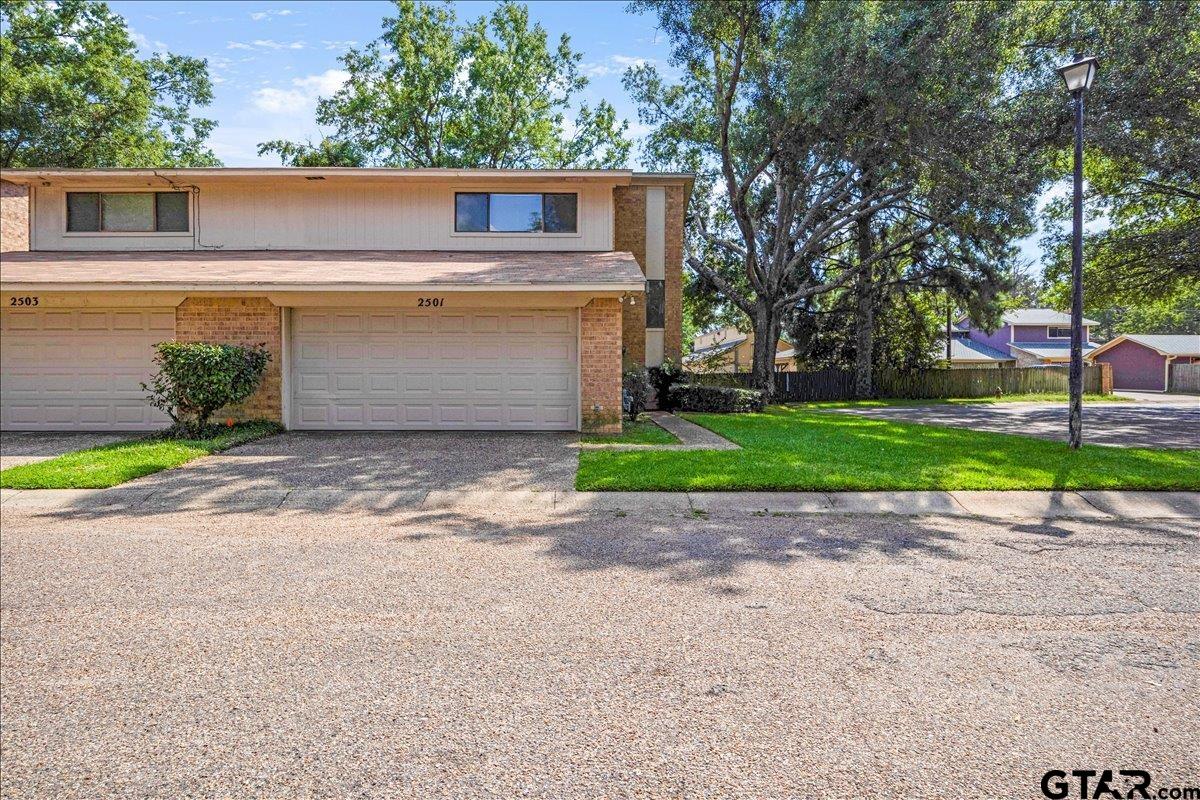 2501 VILLA CT