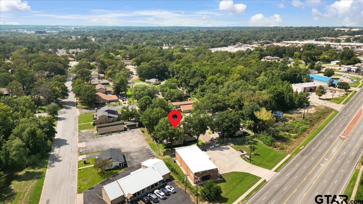 2501 VILLA CT