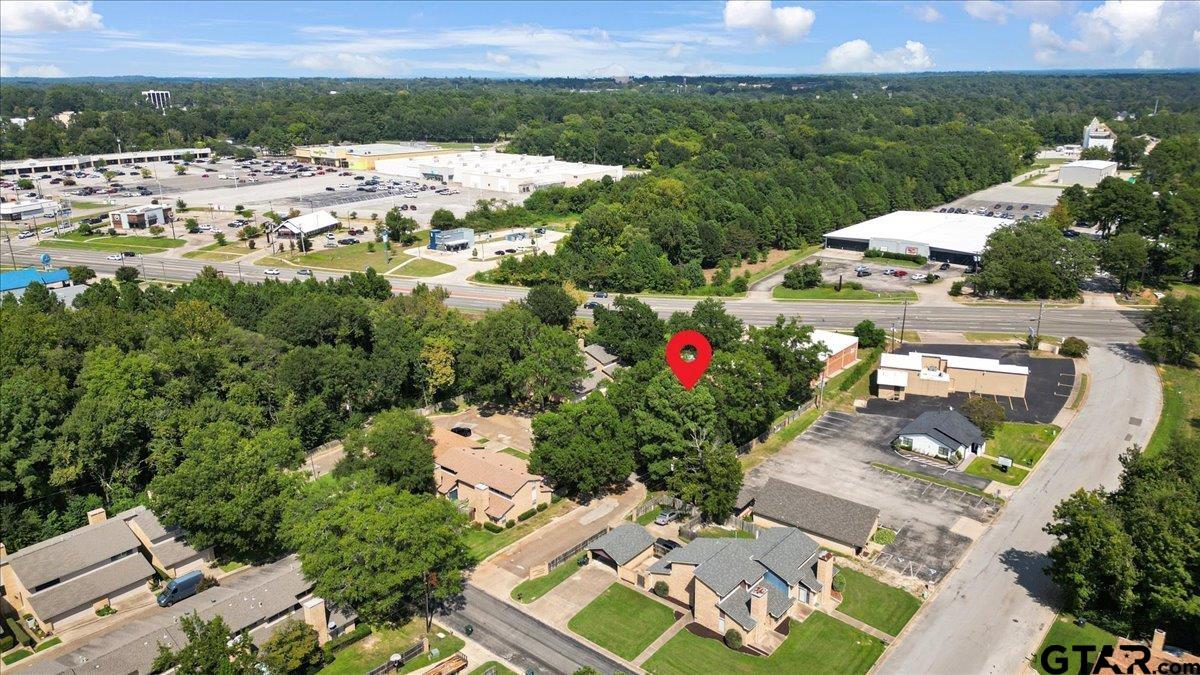 2501 VILLA CT