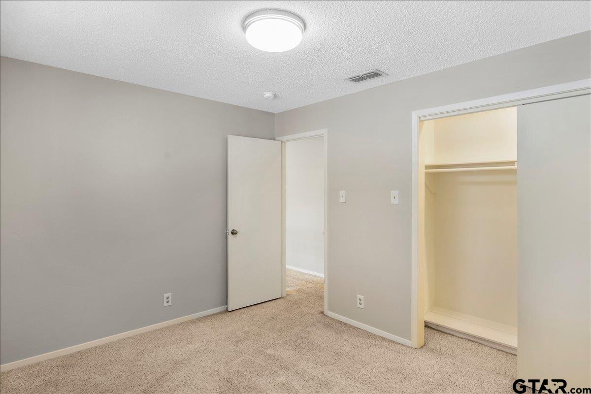 2501 VILLA CT