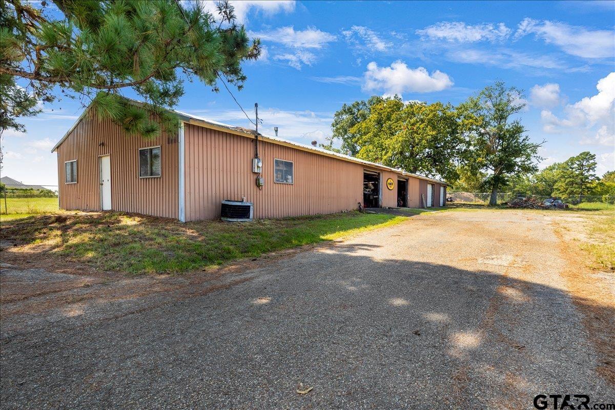 11041 HWY 69 N