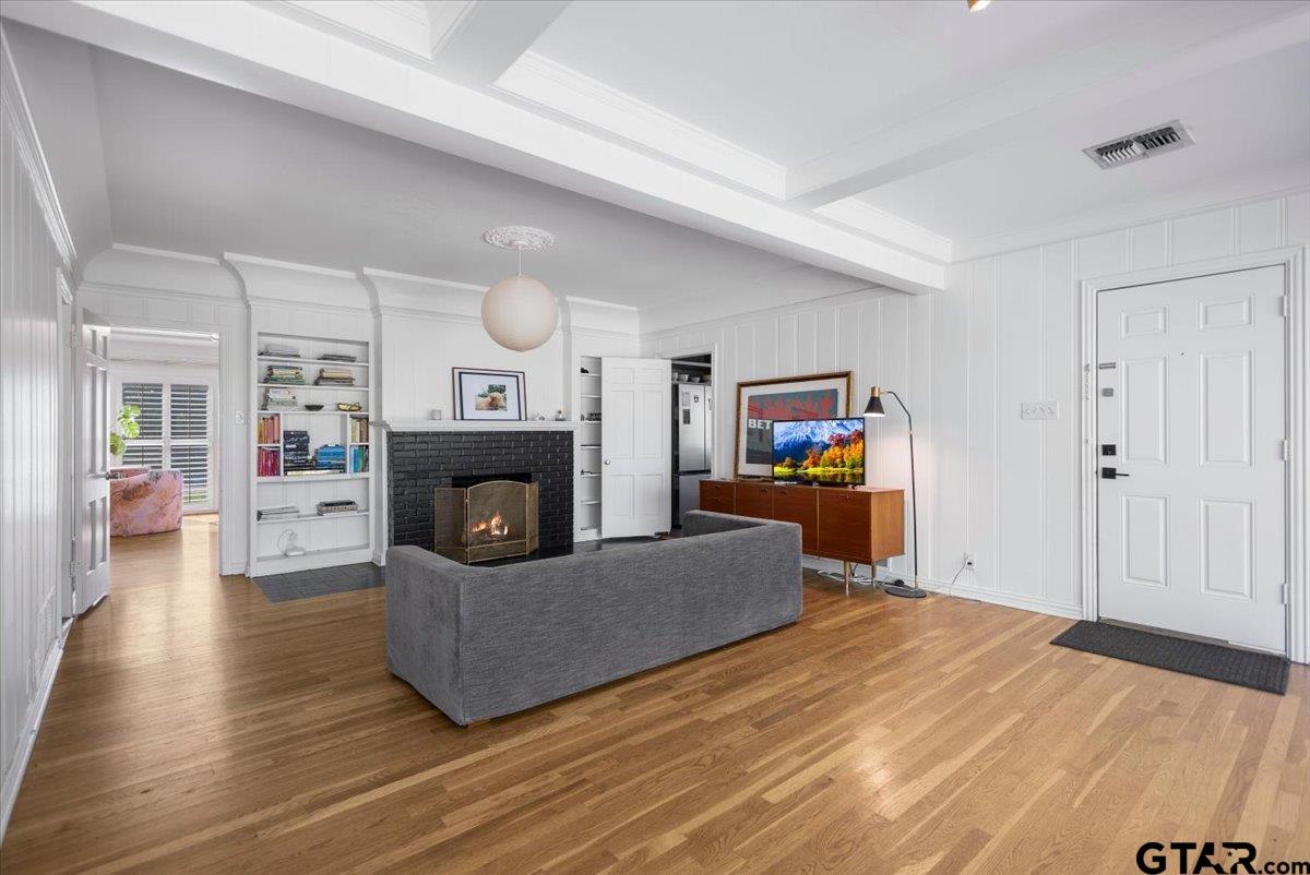 1420 Donnybrook