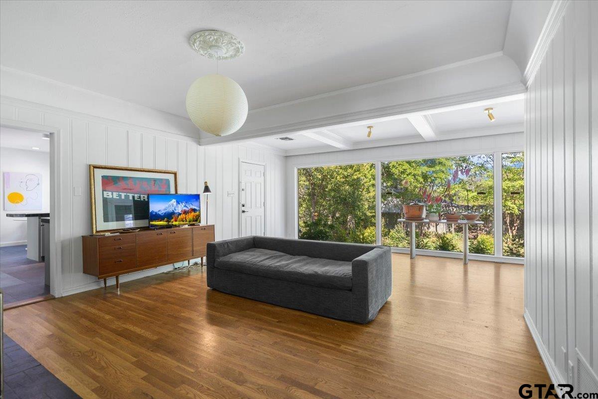 1420 Donnybrook