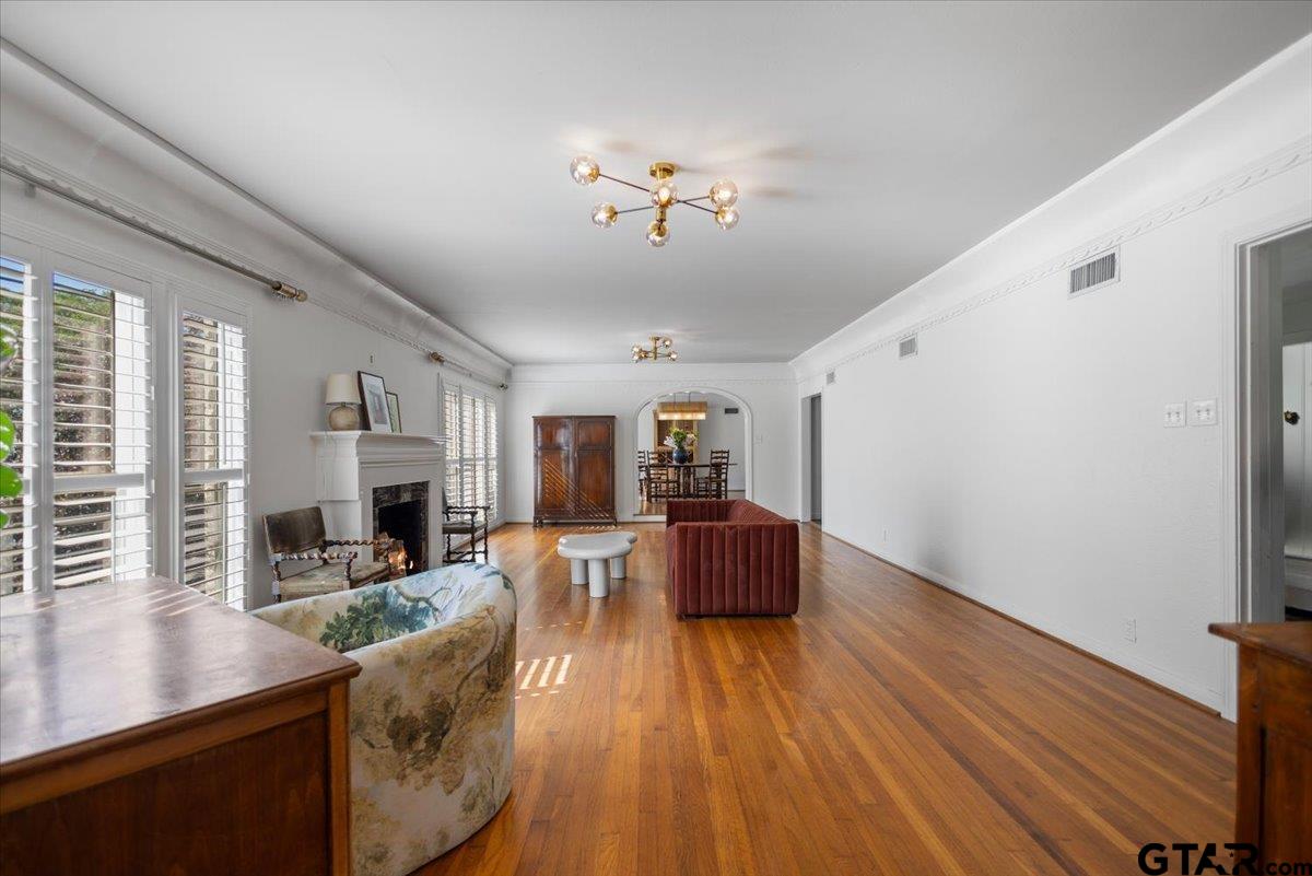 1420 Donnybrook