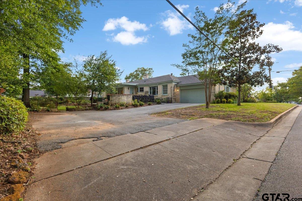 1420 Donnybrook