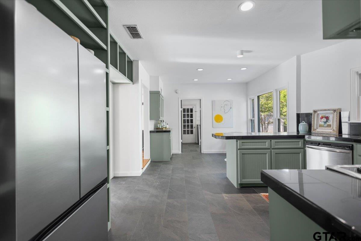 1420 Donnybrook