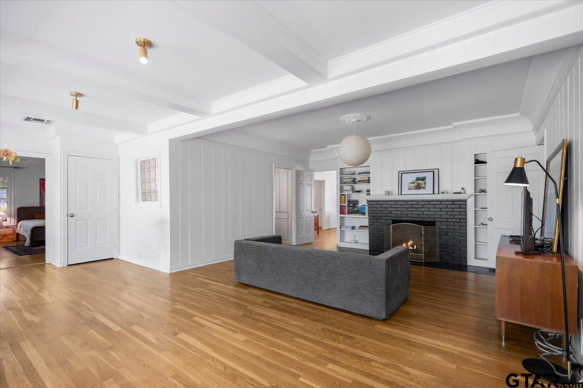 1420 Donnybrook