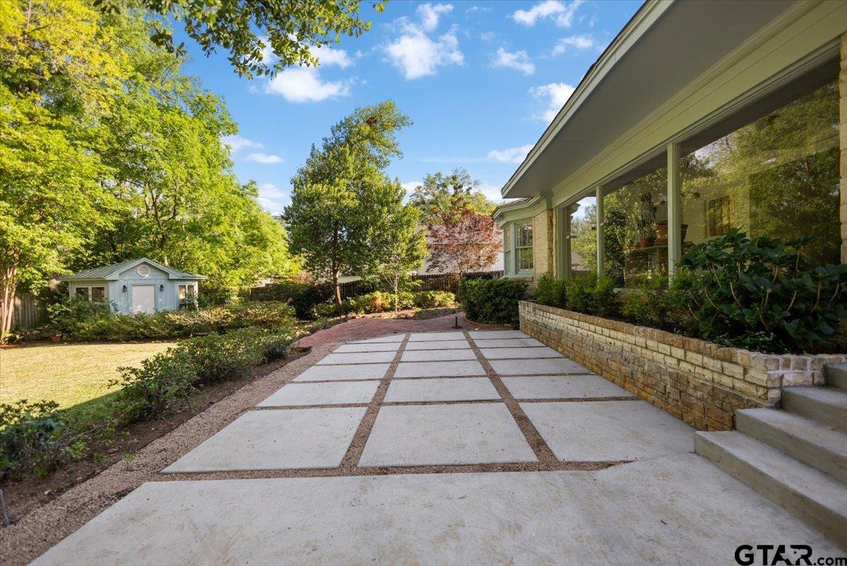 1420 Donnybrook