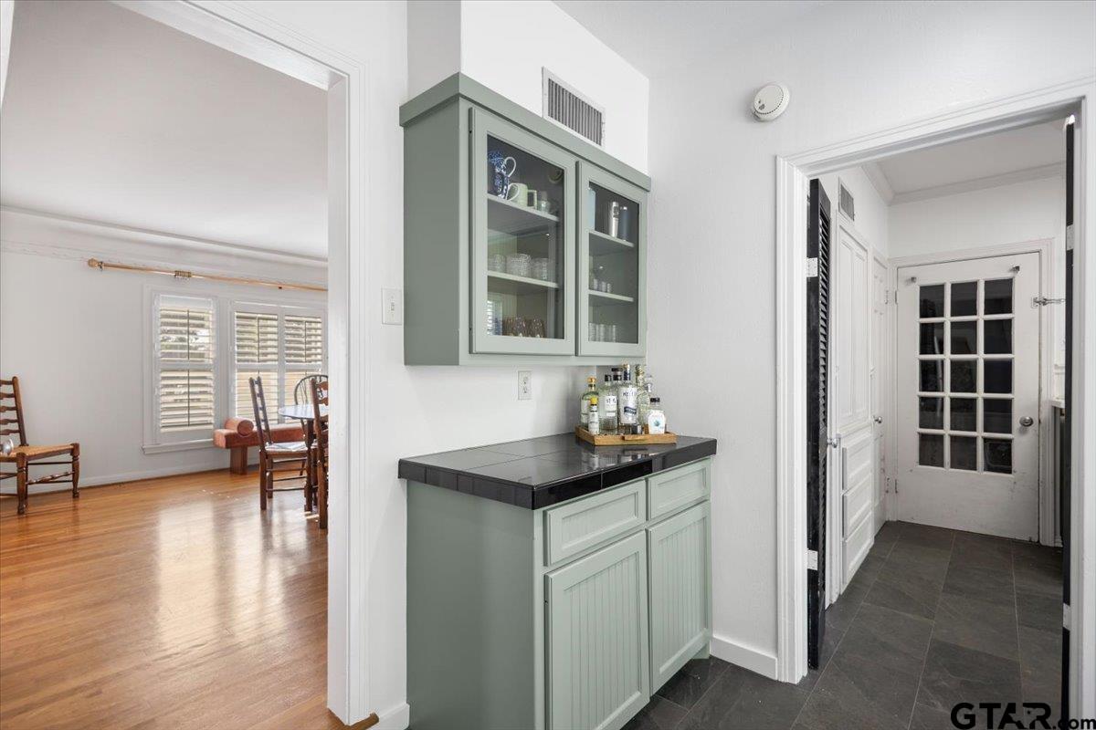 1420 Donnybrook