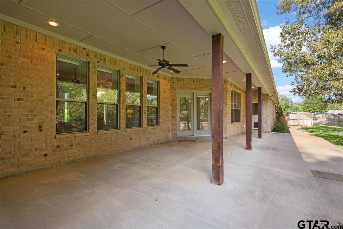 11831 Smallwood