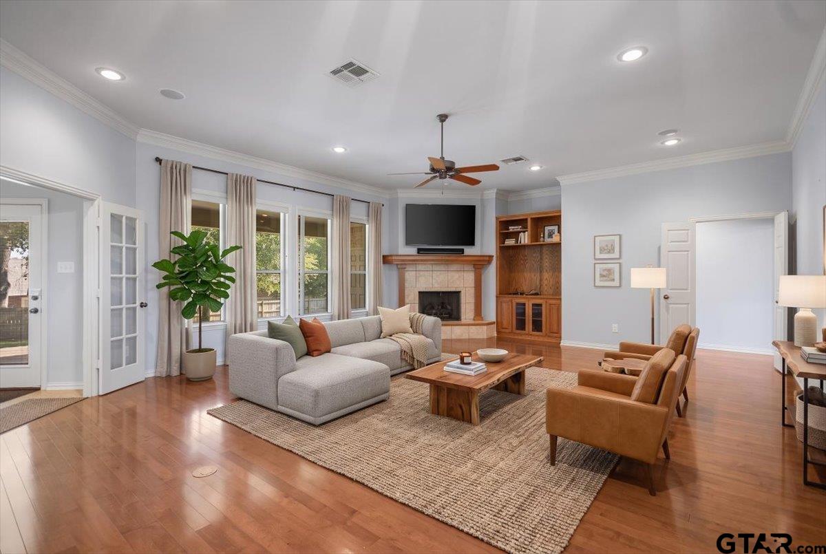 11831 Smallwood