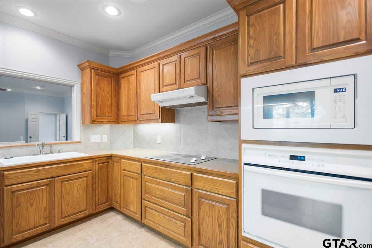 11831 Smallwood