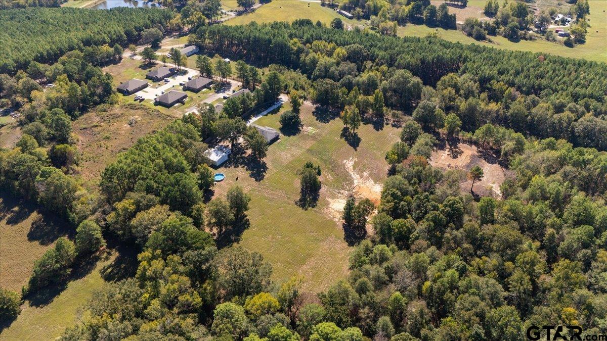 154 Private Road 1048