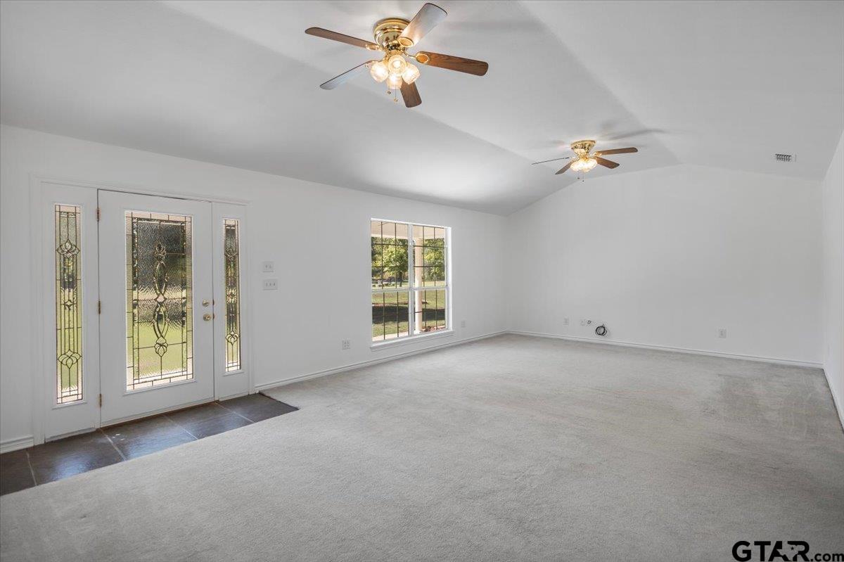 154 Private Road 1048