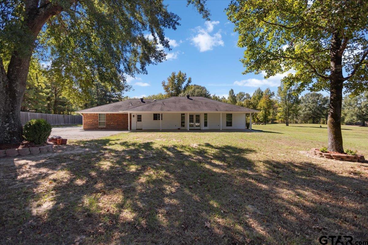 154 Private Road 1048