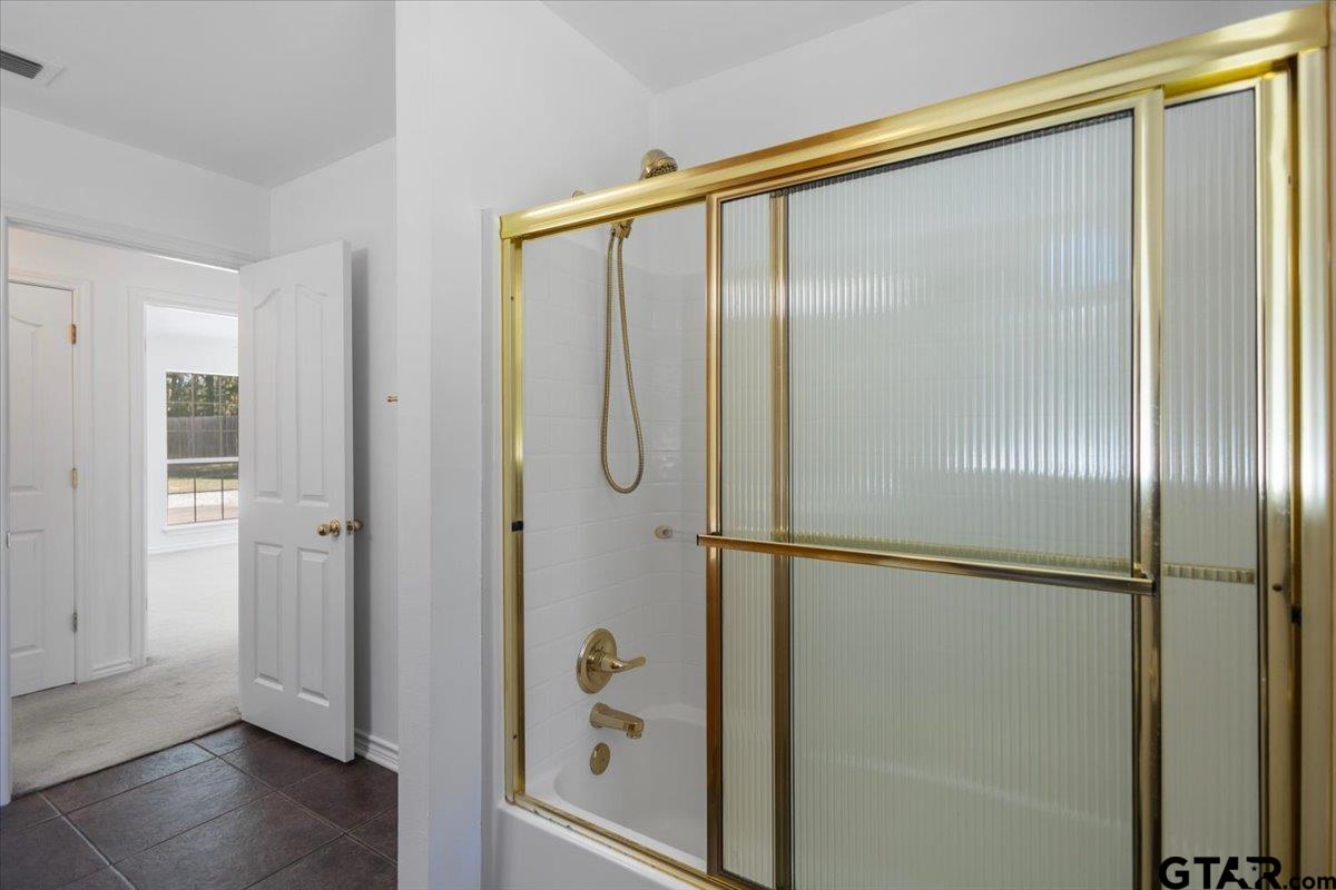 154 Private Road 1048