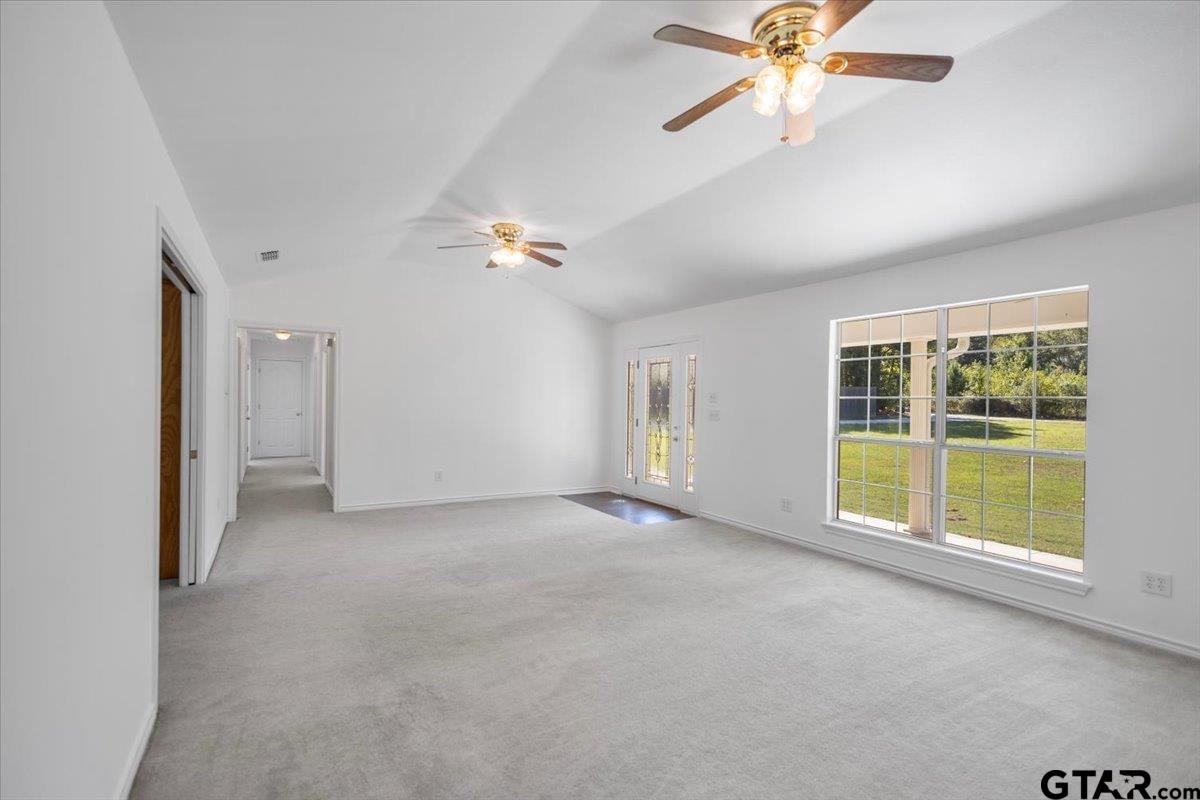 154 Private Road 1048