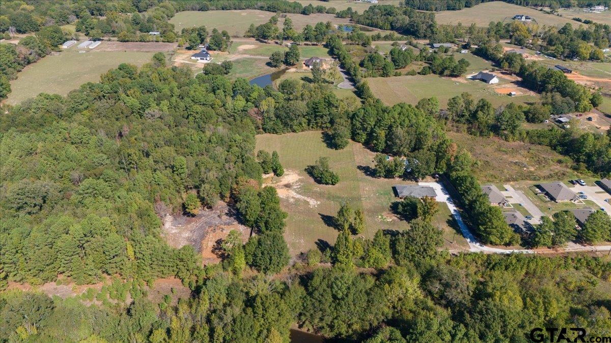 154 Private Road 1048