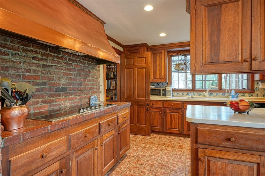 34 George F Willett Pkwy