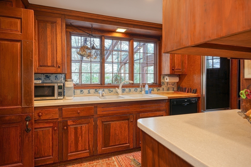 34 George F Willett Pkwy