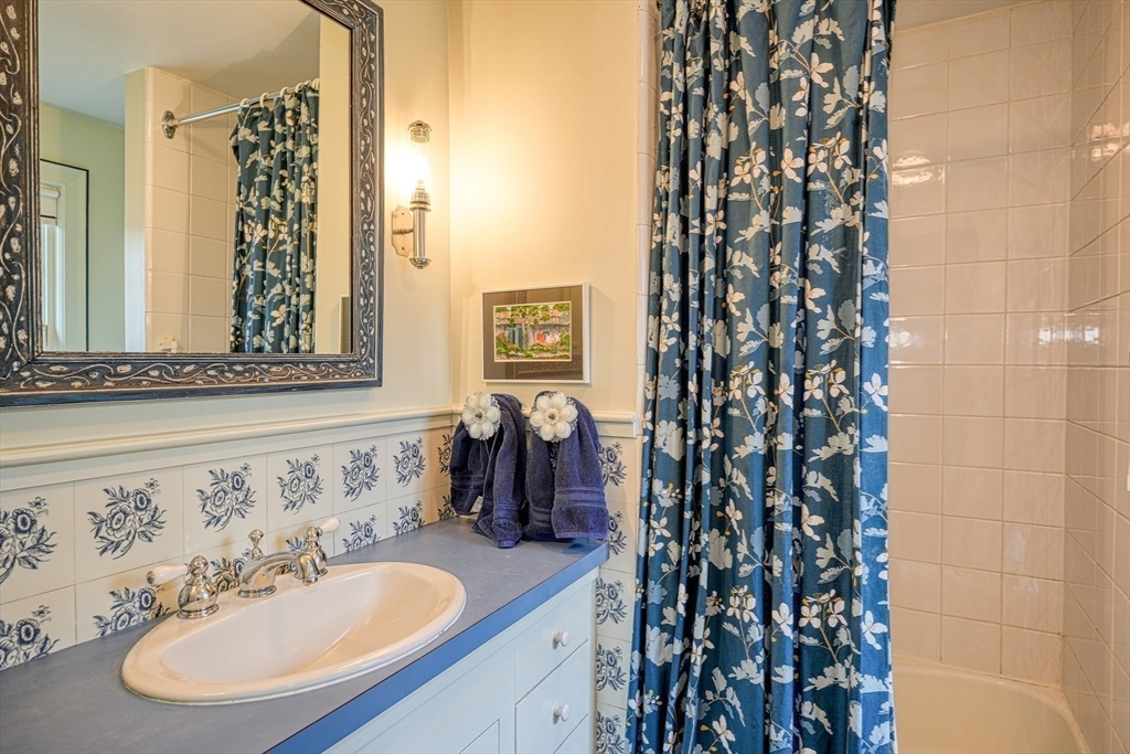 34 George F Willett Pkwy