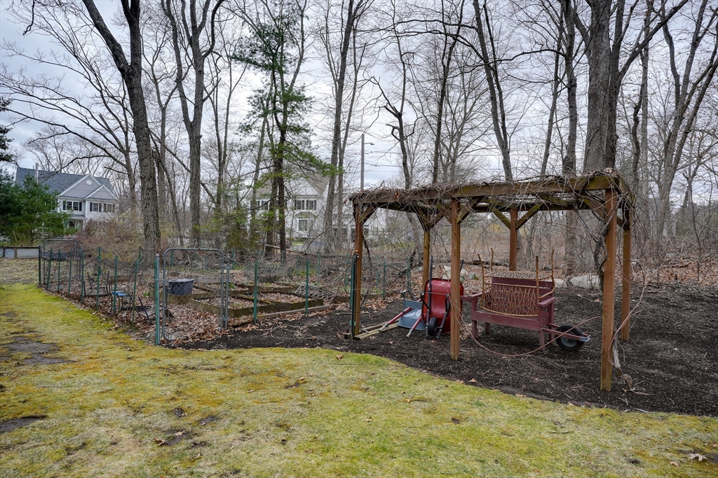 34 George F Willett Pkwy