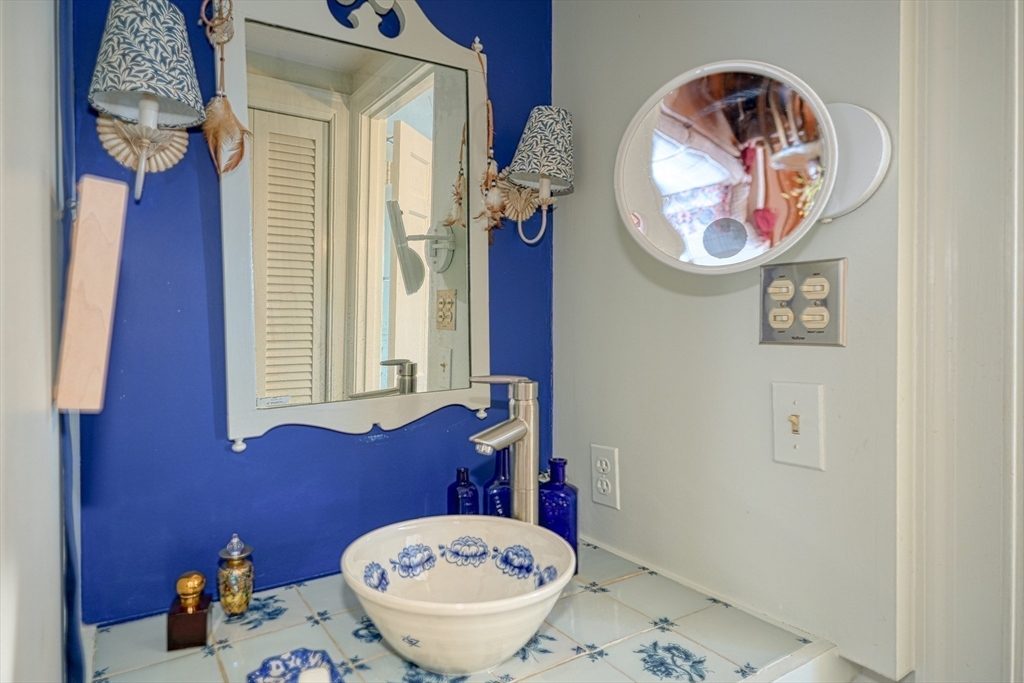 34 George F Willett Pkwy