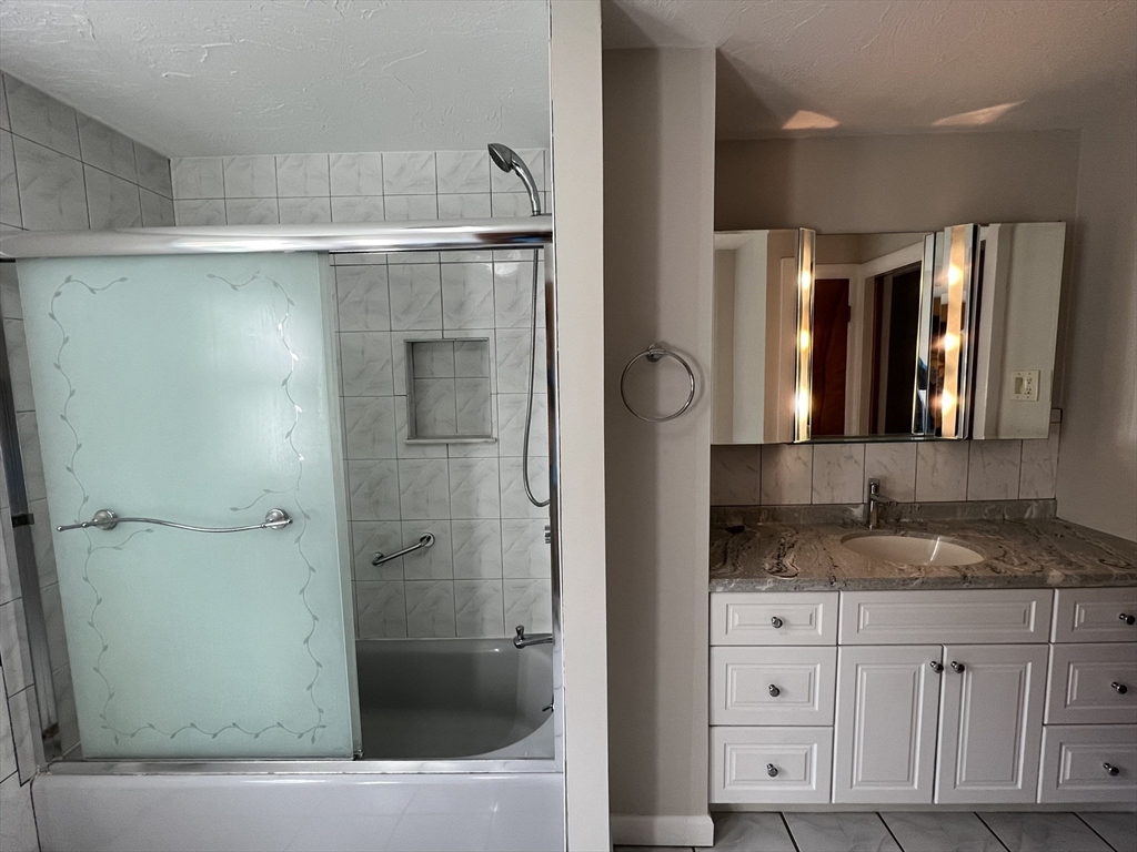 110 Country Ln # 110