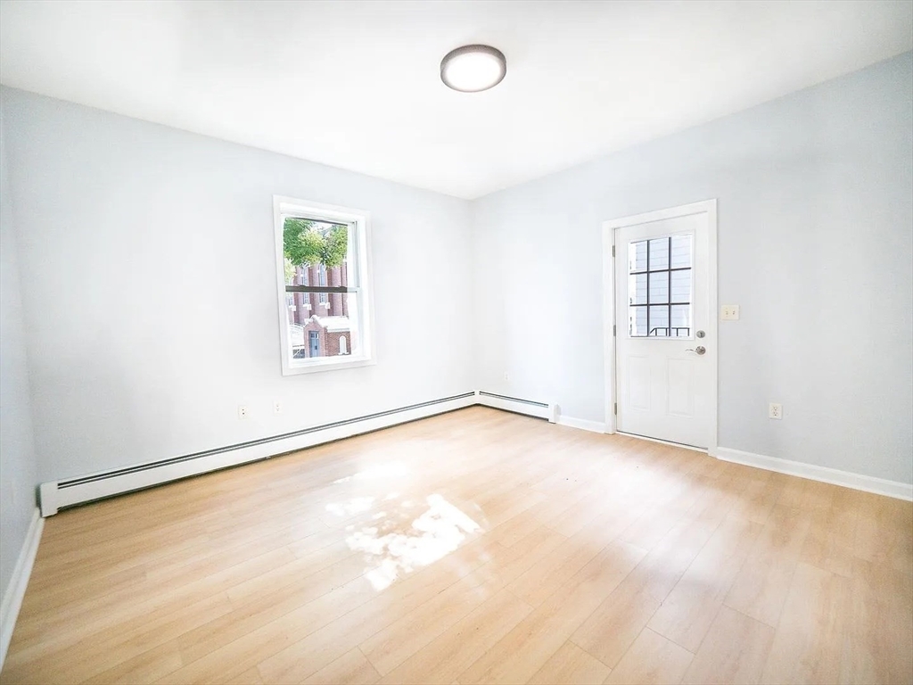 502 Somerville Ave Unit: 2