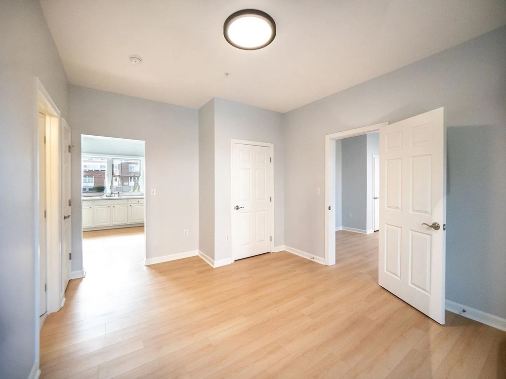 502 Somerville Ave Unit: 2