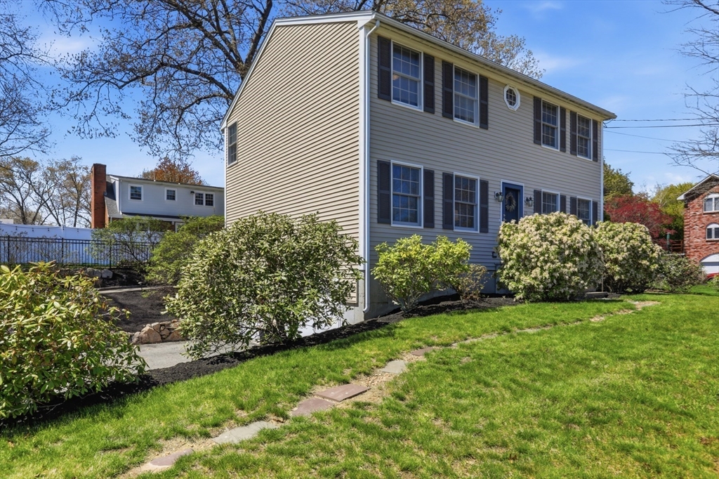 23 Bellmore Rd