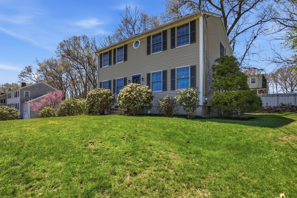 23 Bellmore Rd