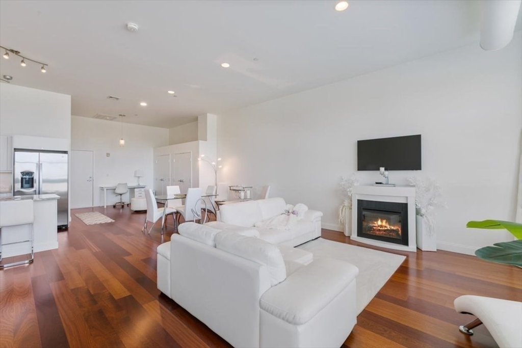 10 Ocean Ave # 211