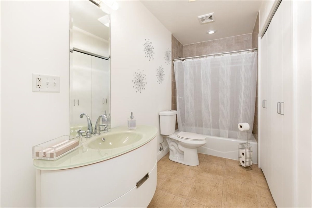 10 Ocean Ave # 211