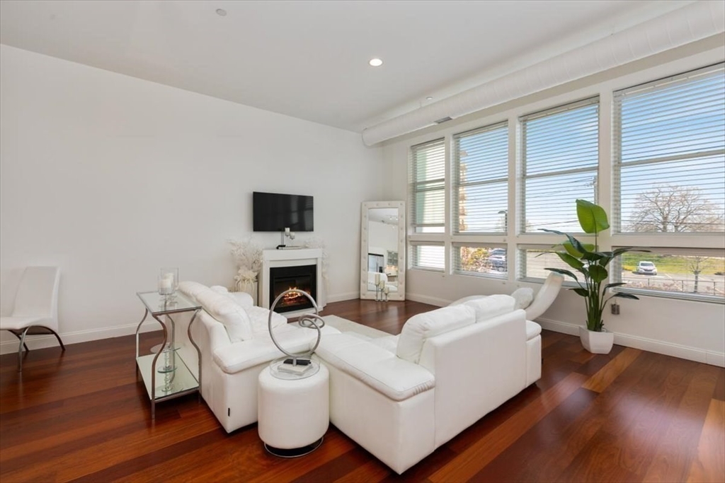 10 Ocean Ave # 211