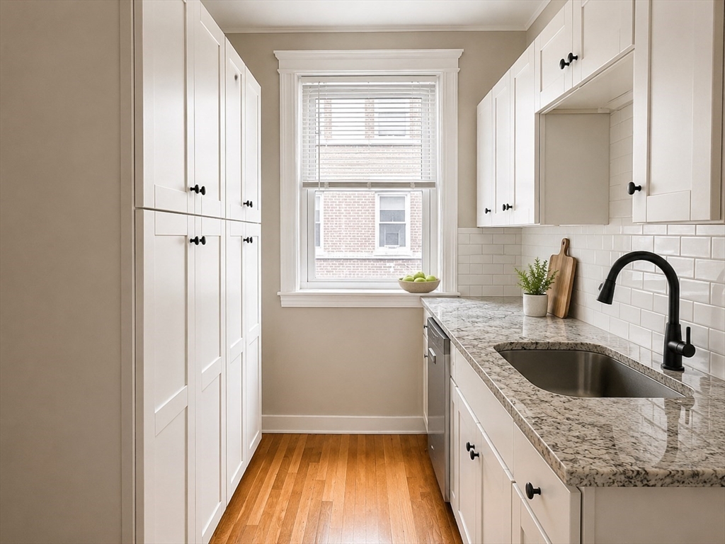 32 Summit Ave # 5