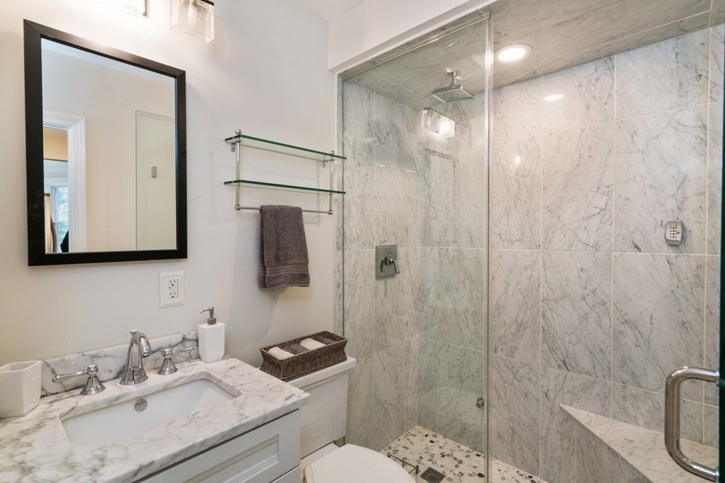320 Commonwealth Ave # 21