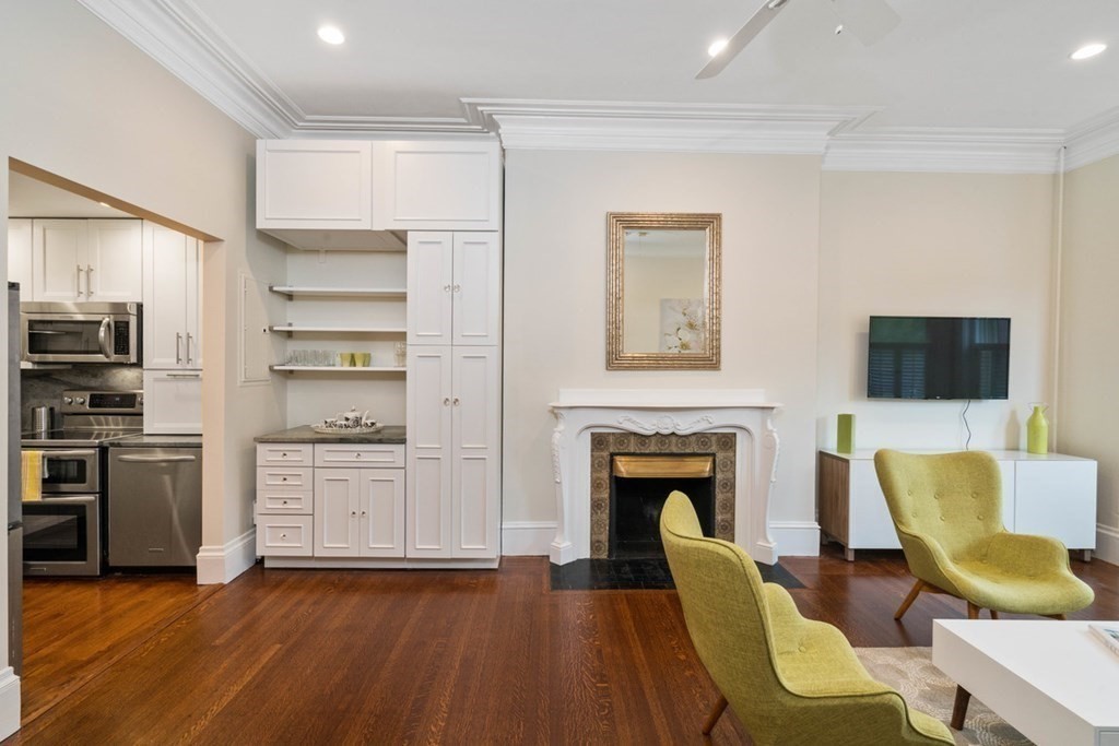 320 Commonwealth Ave # 21