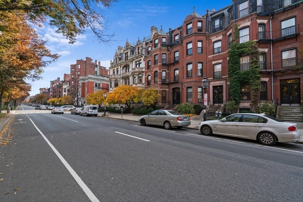 320 Commonwealth Ave # 21