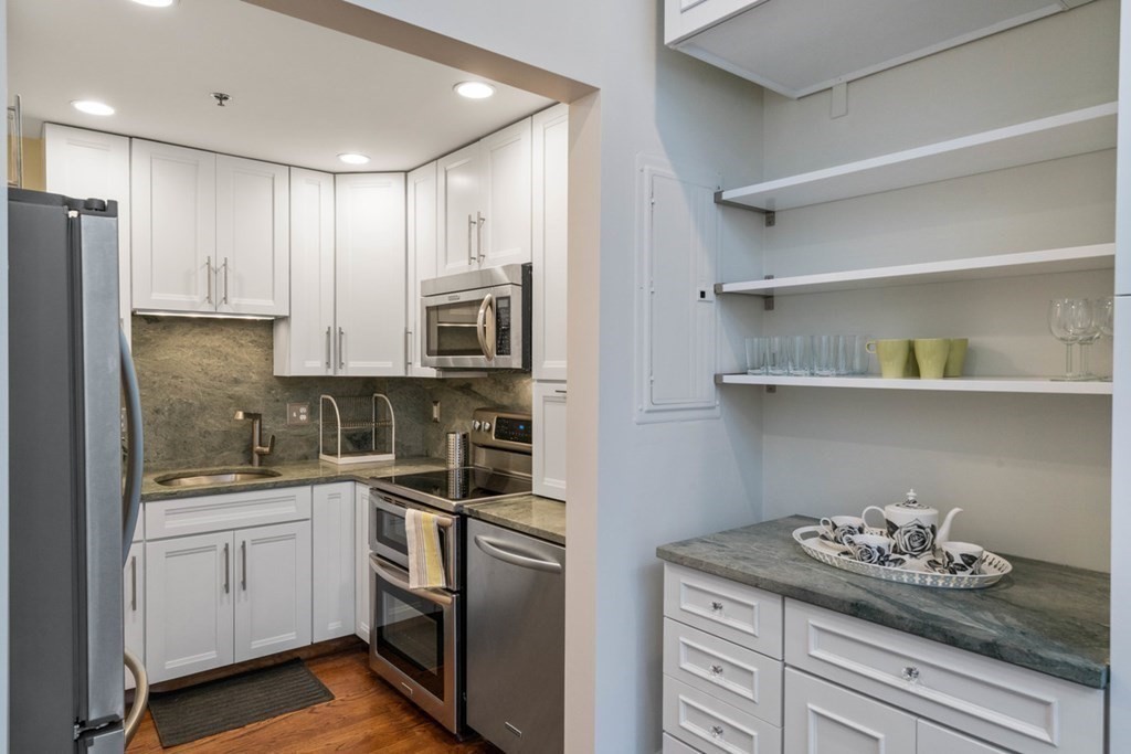 320 Commonwealth Ave # 21