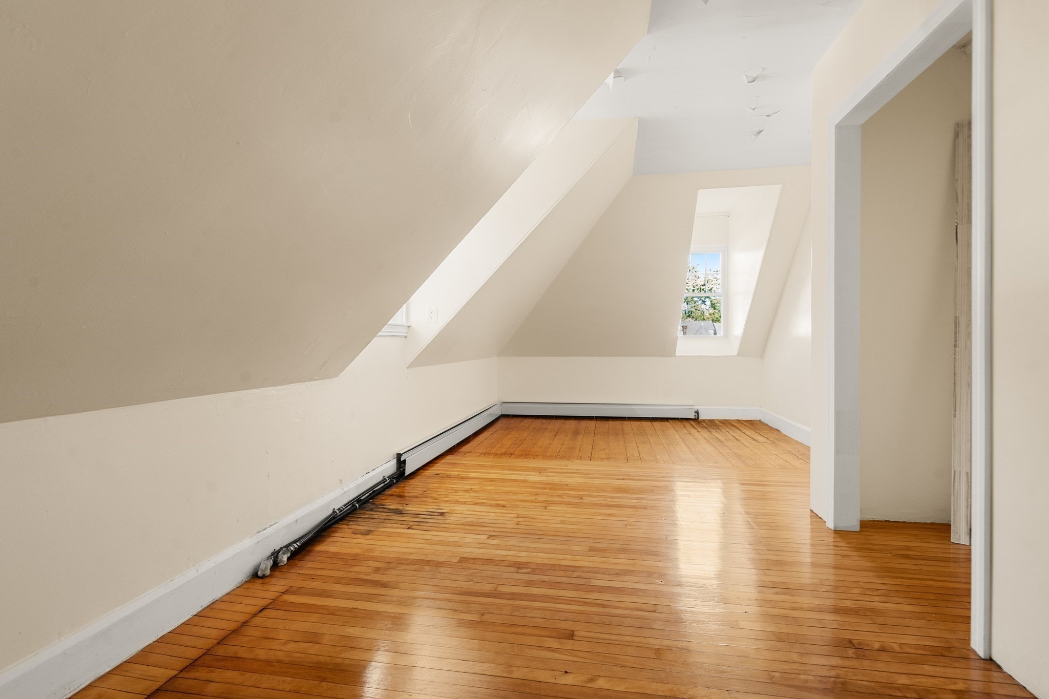 26 Lawrence Ave