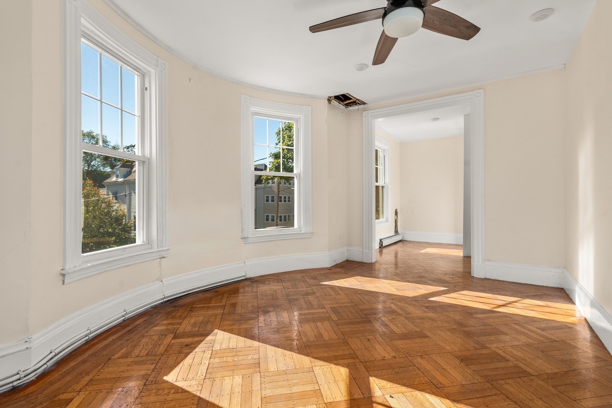 26 Lawrence Ave
