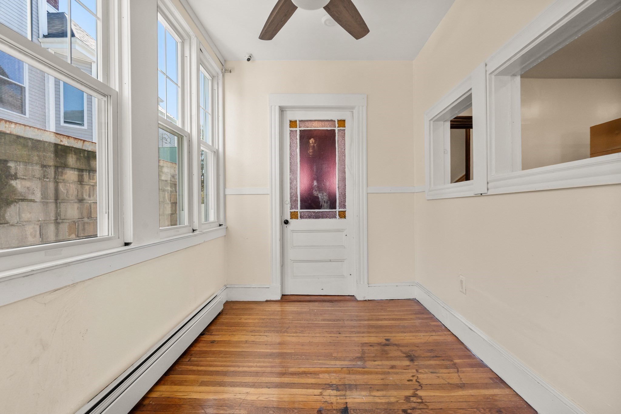 26 Lawrence Ave