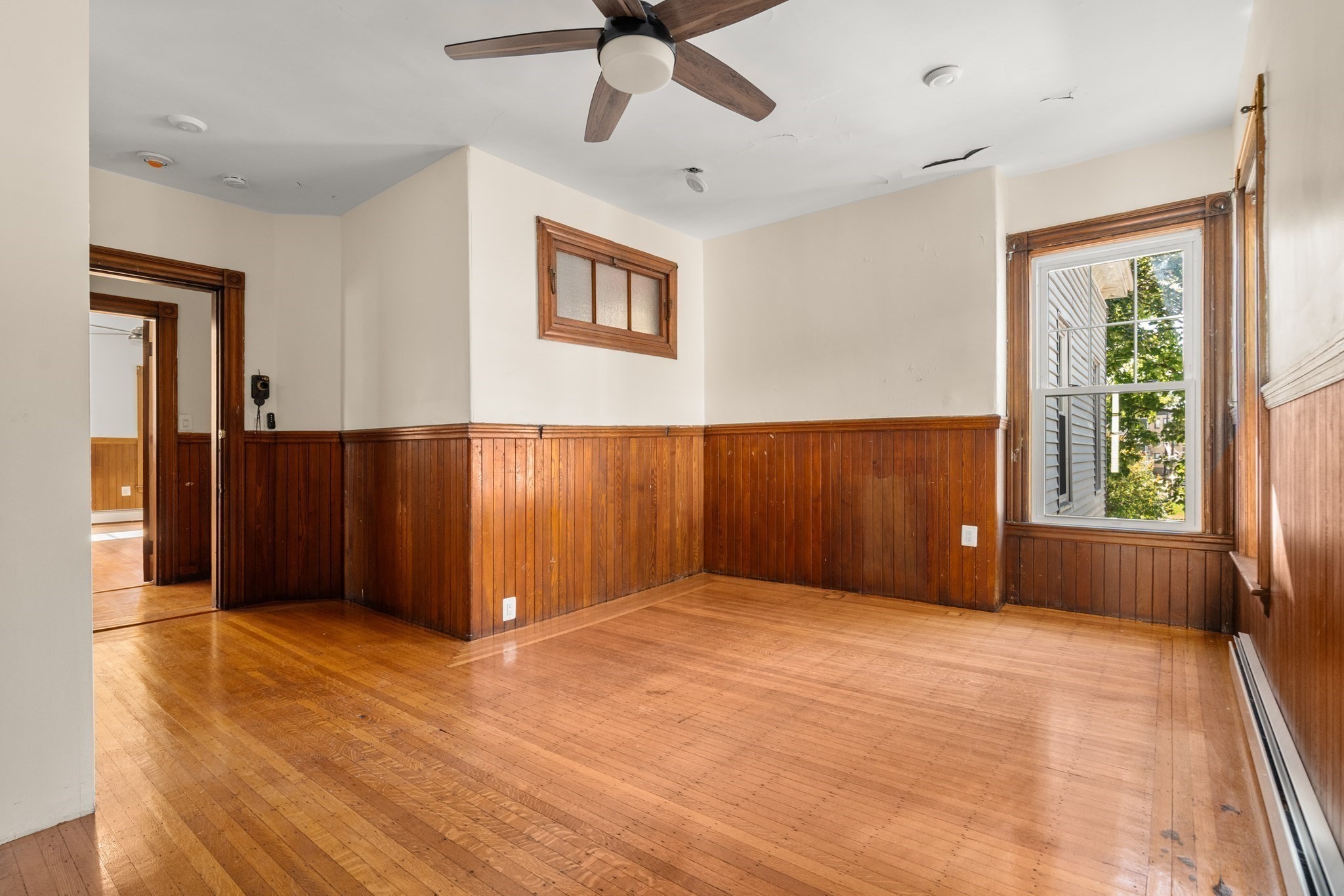 26 Lawrence Ave