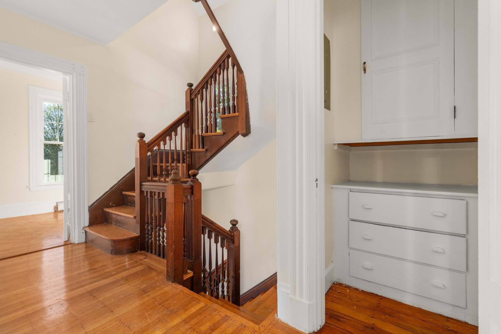26 Lawrence Ave