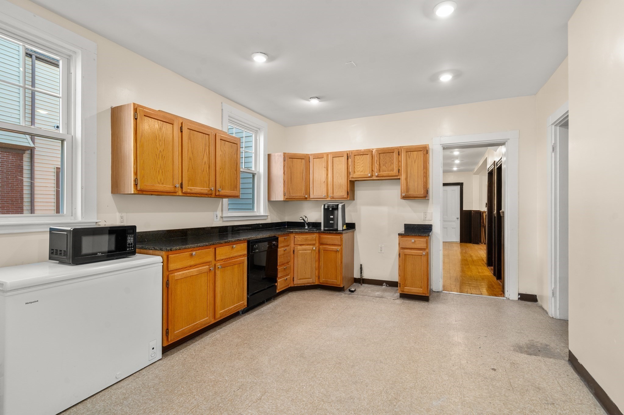 26 Lawrence Ave