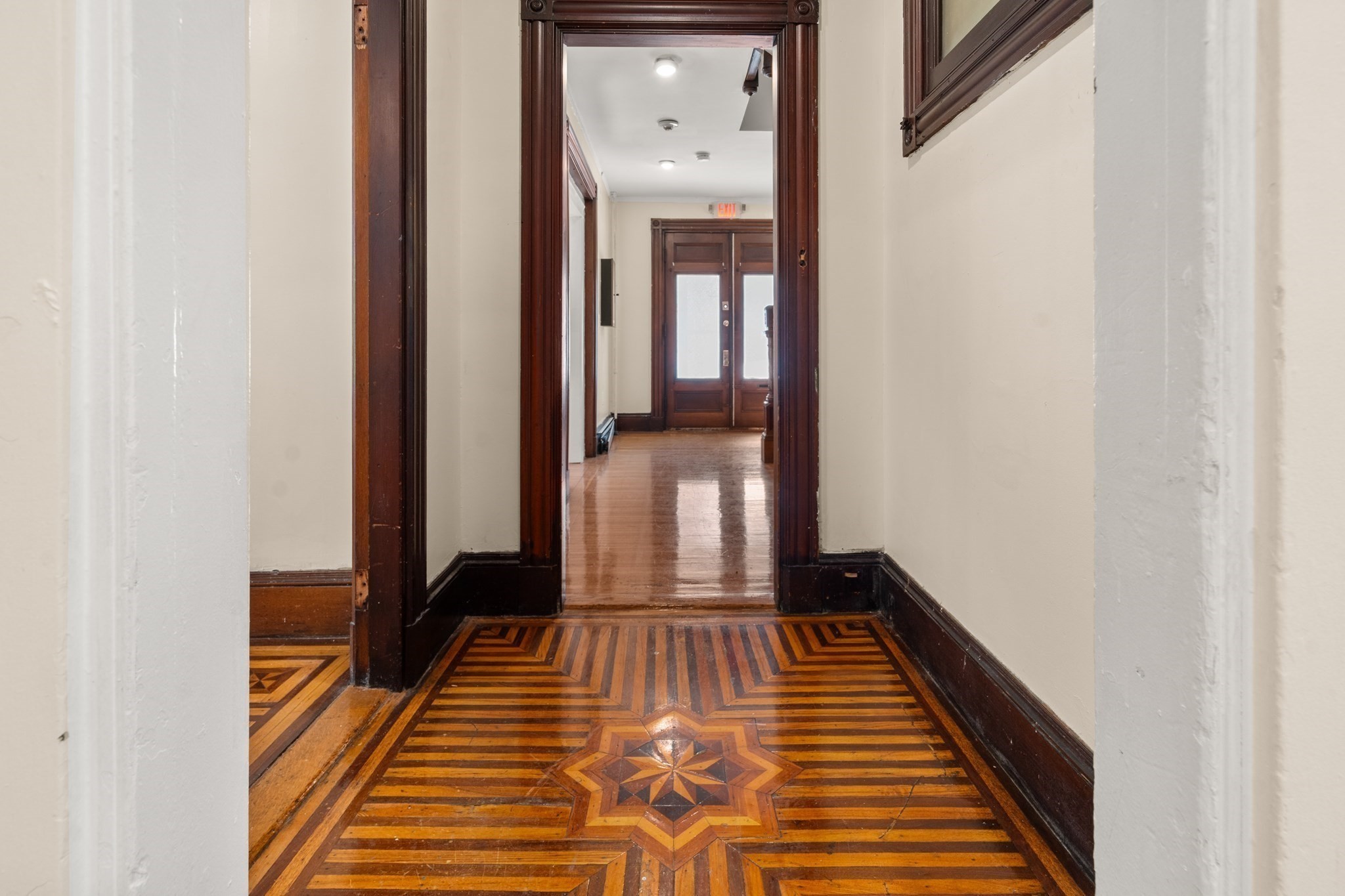 26 Lawrence Ave