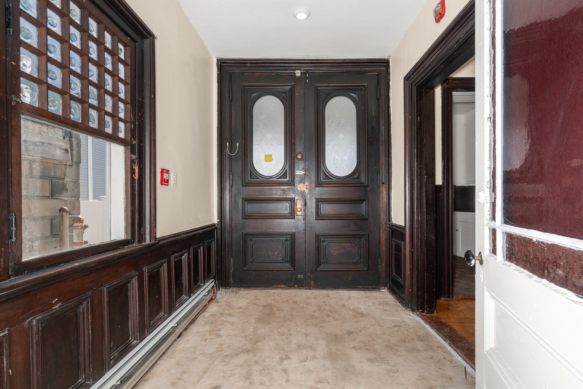 26 Lawrence Ave